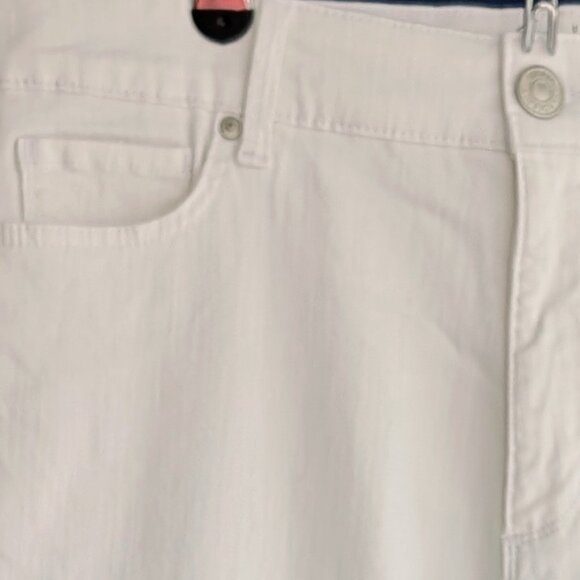 Gloria Vanderbilt Shape Effect Tummy Sculpt Jeans White Size 16 $20.00 NWT - Picture 2 of 13